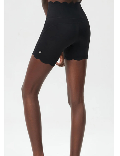 Wave Lift Tight Shorts